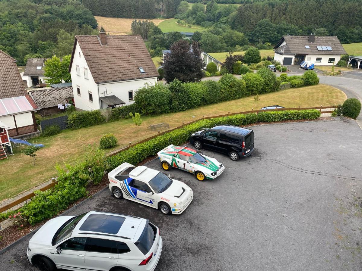 Wimbach Hotel Garni Zum Adenauer Forst מראה חיצוני תמונה
