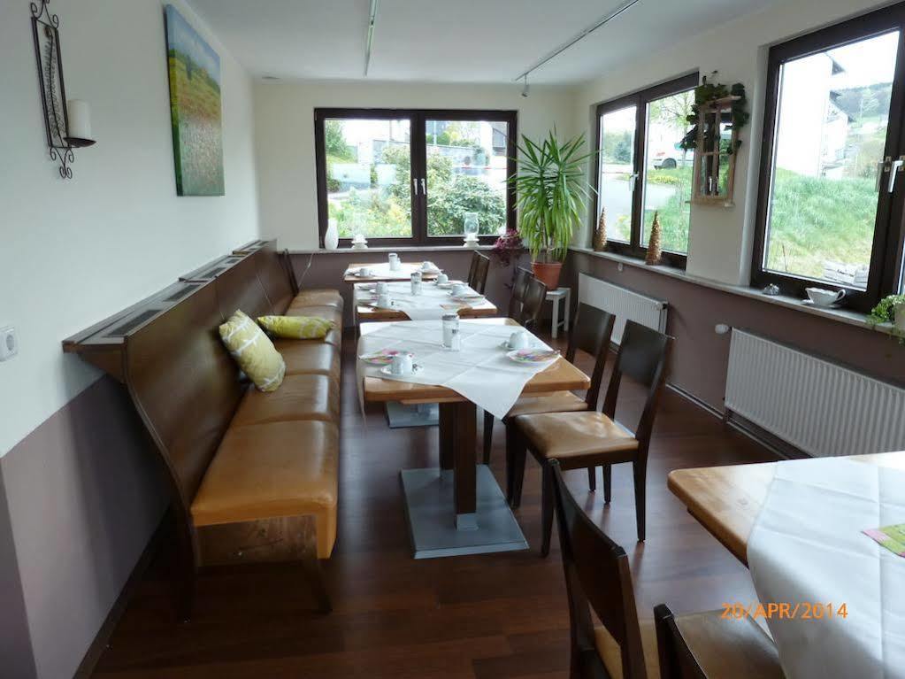Wimbach Hotel Garni Zum Adenauer Forst מראה חיצוני תמונה