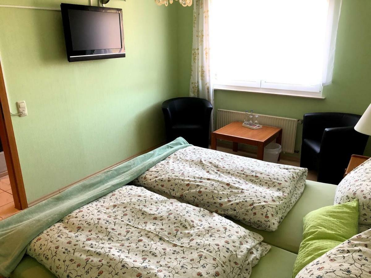Wimbach Hotel Garni Zum Adenauer Forst מראה חיצוני תמונה