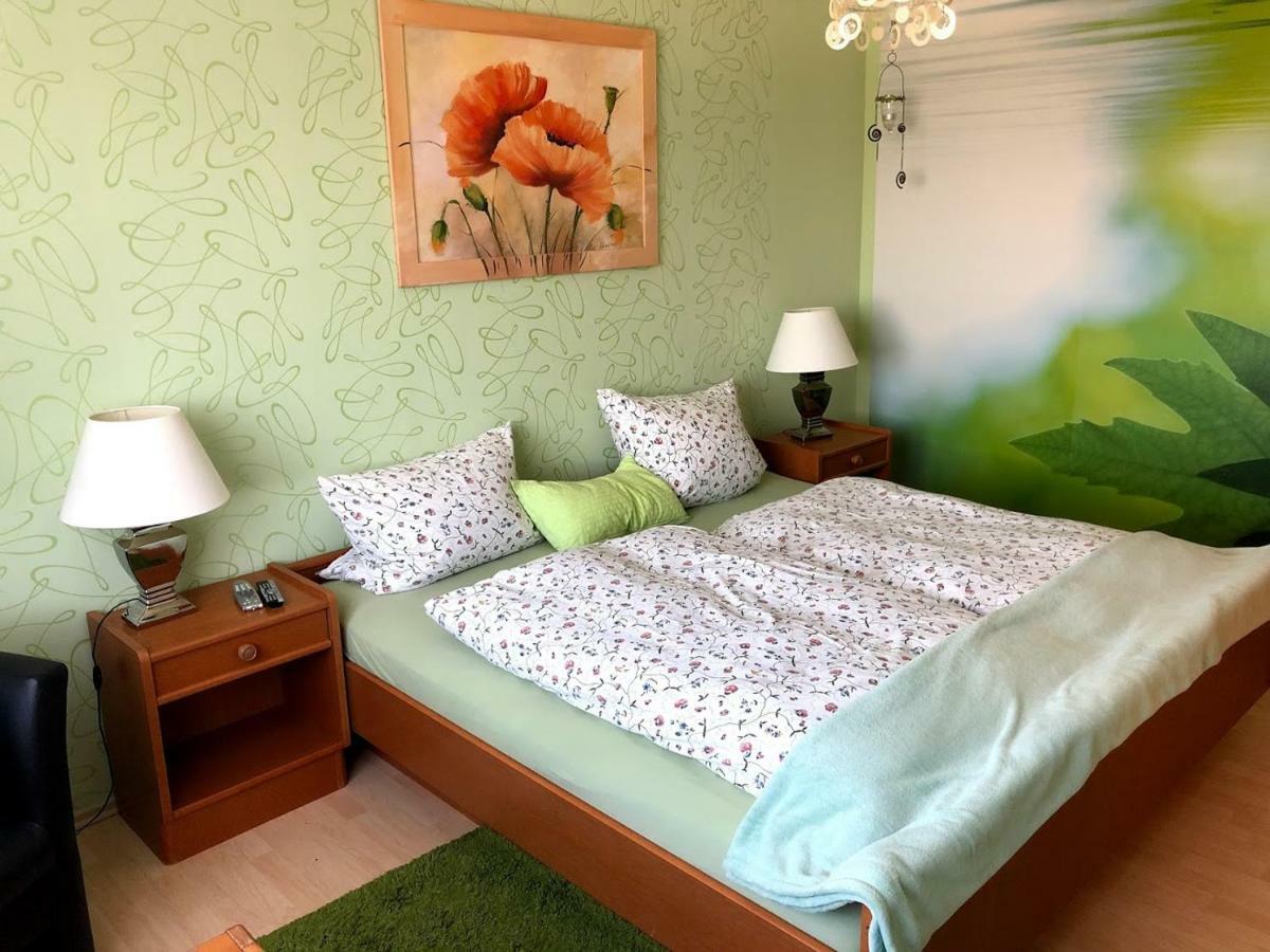 Wimbach Hotel Garni Zum Adenauer Forst מראה חיצוני תמונה